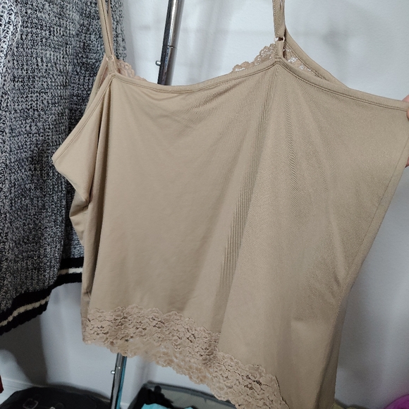 Lace Trim Tan Cami Top 3X - Picture 3 of 3
